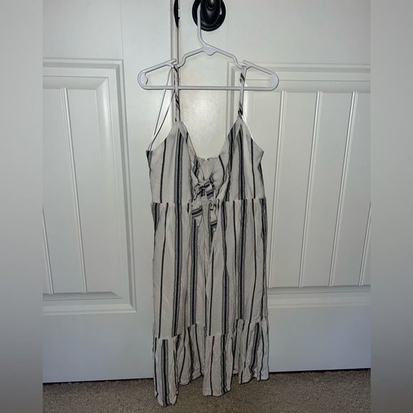 Francesca’s mini dress worn once, size xxs - Picture 1 of 2